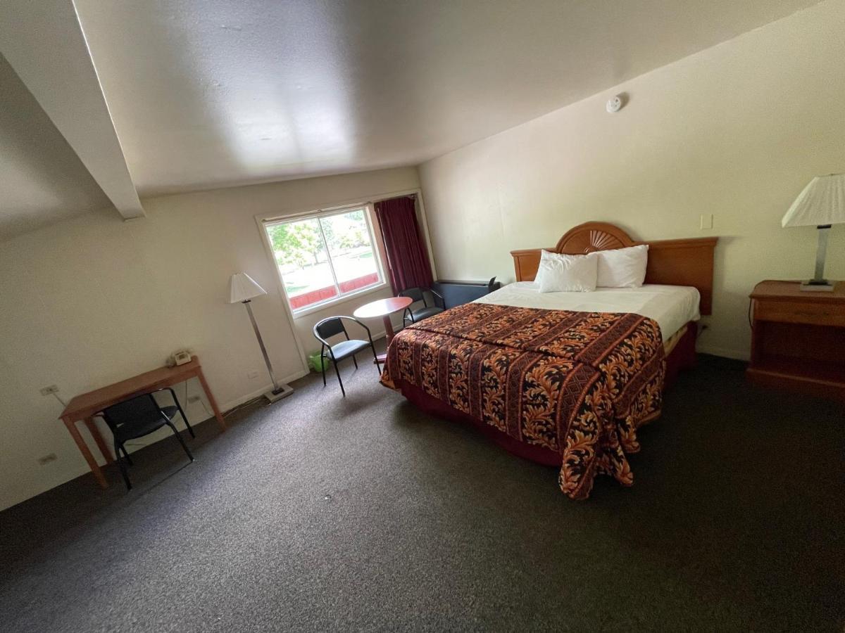 Motel Vibe - Whirlpools -